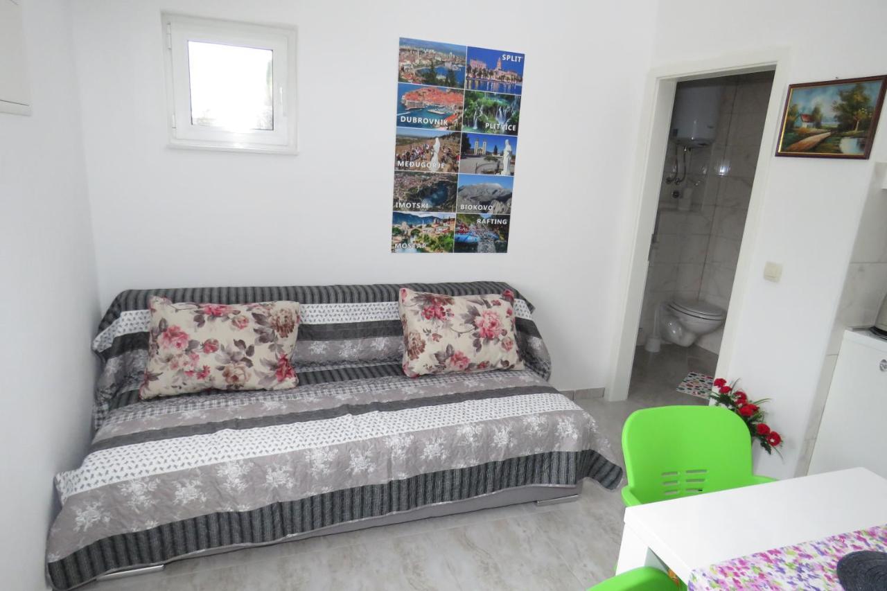 Apartments Caleta Baška Voda Esterno foto